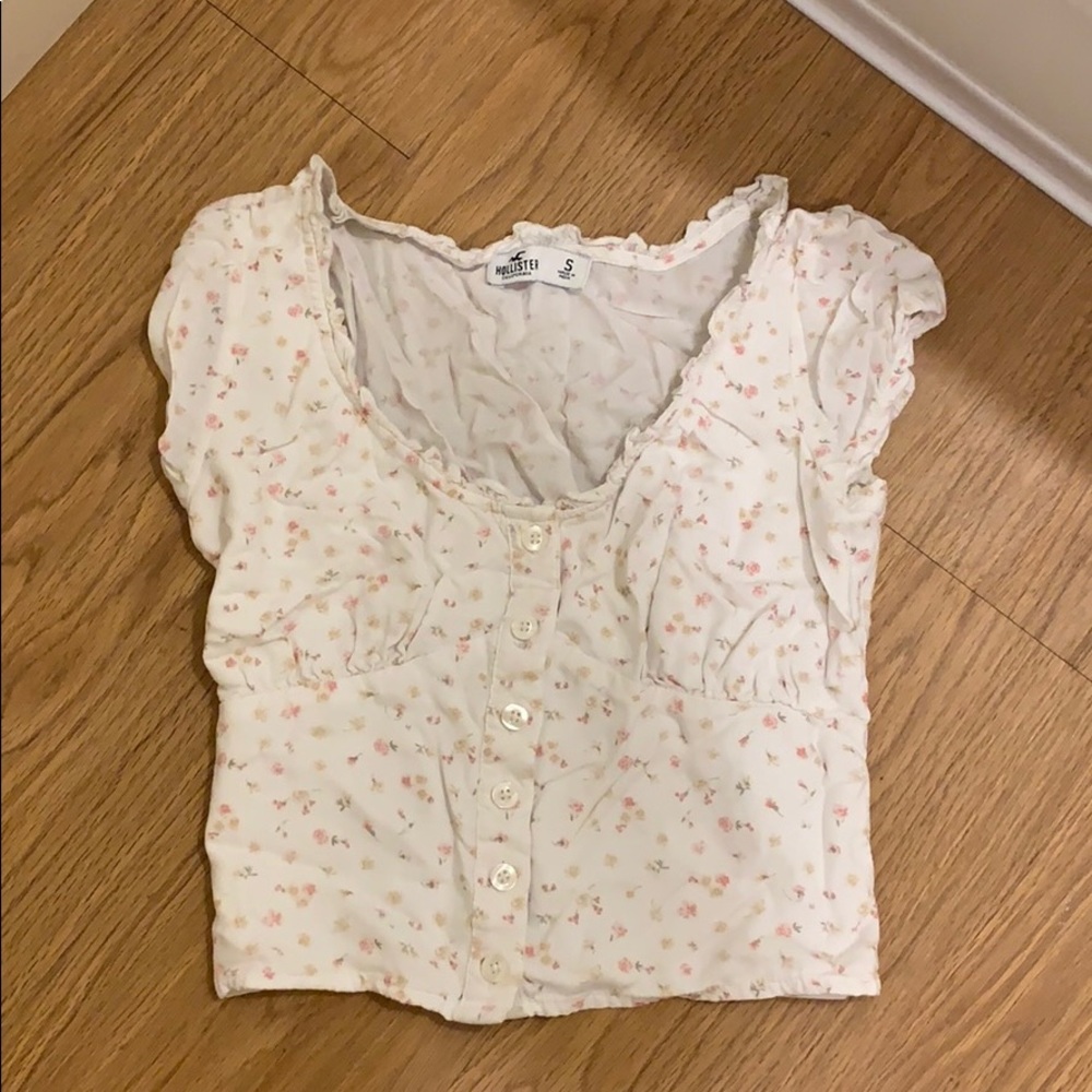 White floral Hollister top